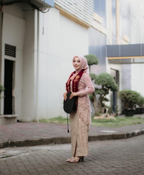 Wisudawan Berprestasi