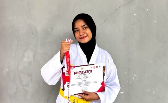 Medali Emas