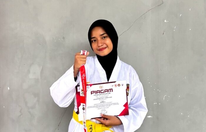 Medali Emas