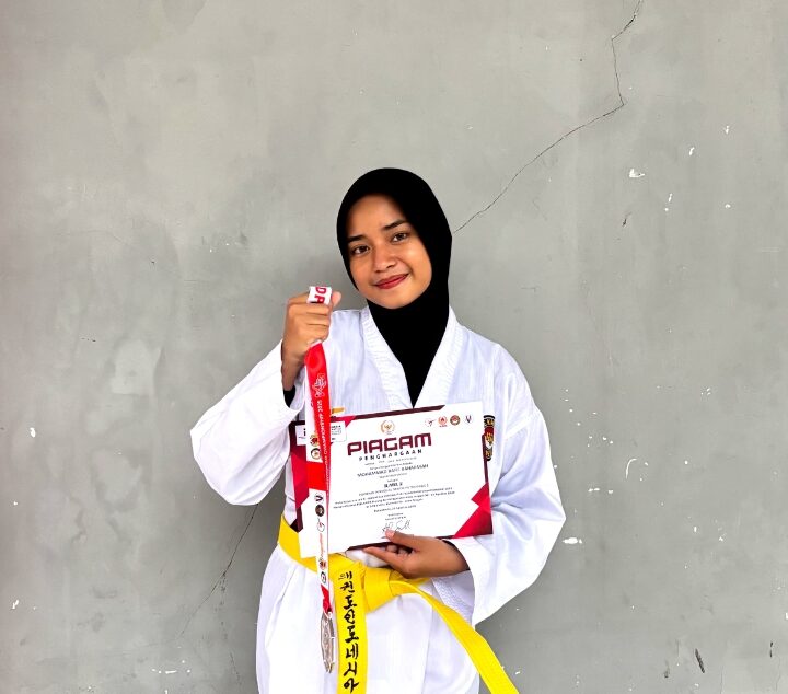 Medali Emas