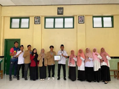Mahasiswa PLP II Mantapkan Kompetensi Kependidikan di SMP Muhammadiyah Mojolaban Sukoharjo Jawa Tengah 2024 Muhammadiyah Mojolaban