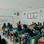 Guru Terjerat Hukum Saat Disiplinkan Siswa Pendidikan Pakar Umsida pendidikan